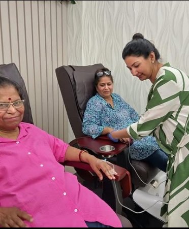 Shazia providing a consultation at Aesthetic With Dignity